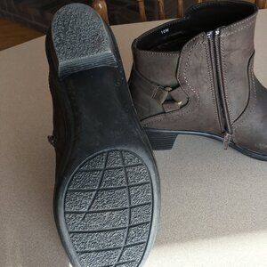Easy Street Brown Bootie
